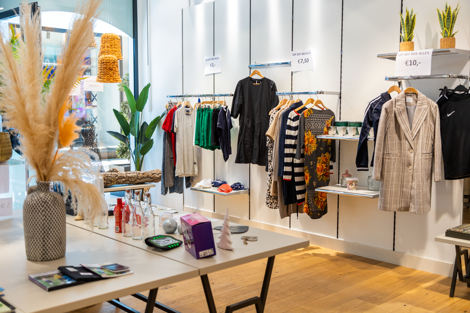 closet sale middenwaard